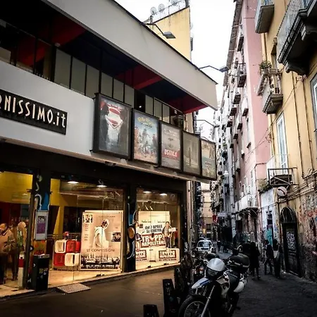 Toledo H, Historical Center, By Clapa Group Pensión