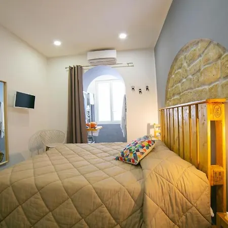 Toledo H, Historical Center, By Clapa Group 3*