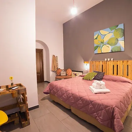 Πανσιόν Toledo H, Historical Center, By Clapa Group 3*