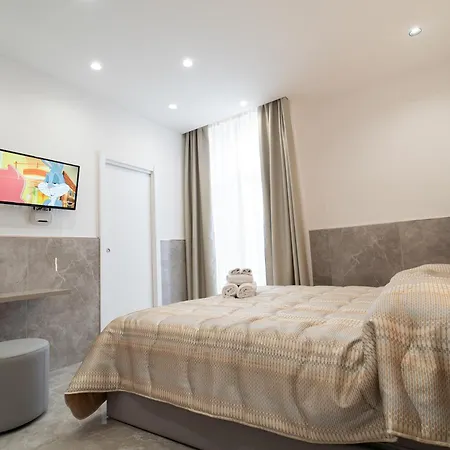Гостевой дом Toledo H, Historical Center, By Clapa Group 3*
