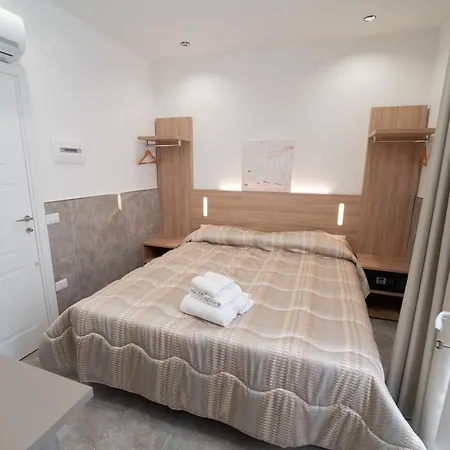 Гостевой дом Toledo H, Historical Center, By Clapa Group 3*